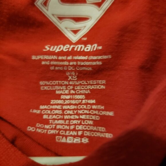 Superman X-Small Boy's Long Sleeve Red and Black Metropolis T-Shirt - Picture 3 of 3